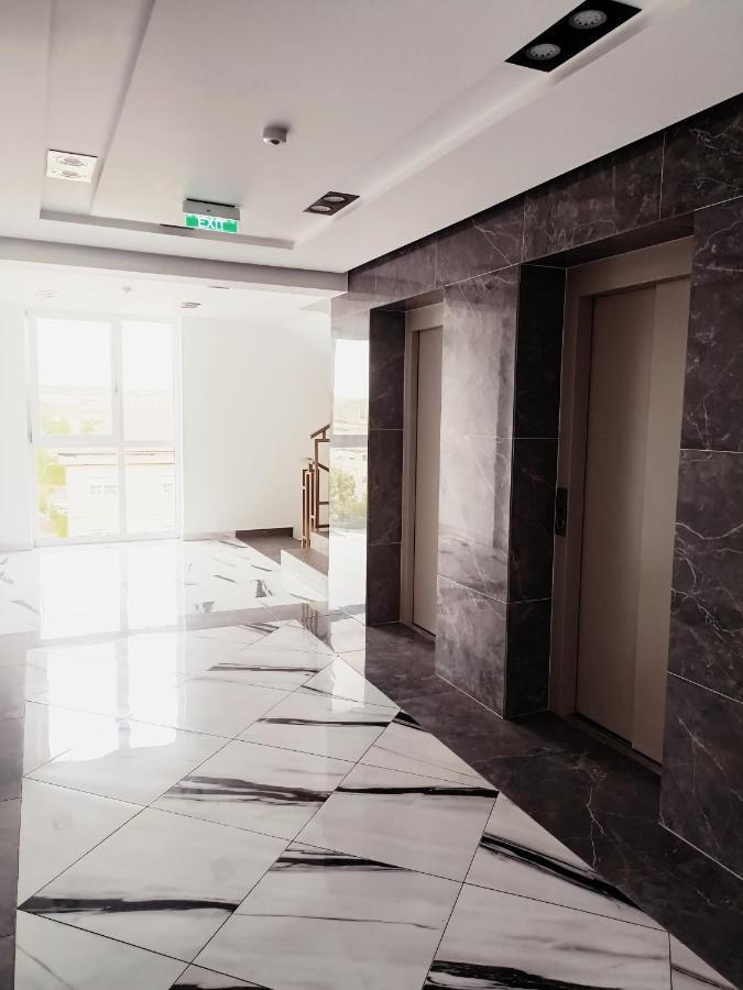 Christopher Apartment Орадеа Екстериор снимка
