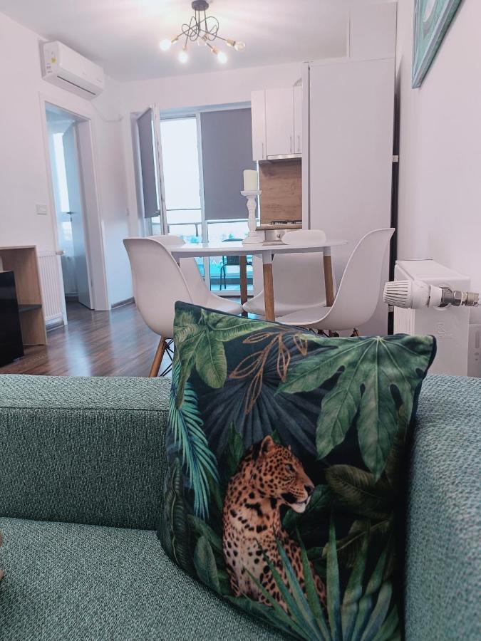 Christopher Apartment Орадеа Екстериор снимка