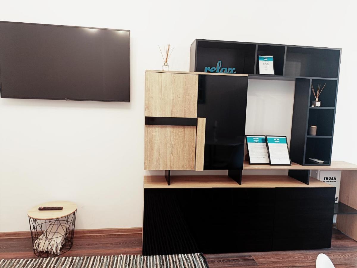 Christopher Apartment Орадеа Екстериор снимка